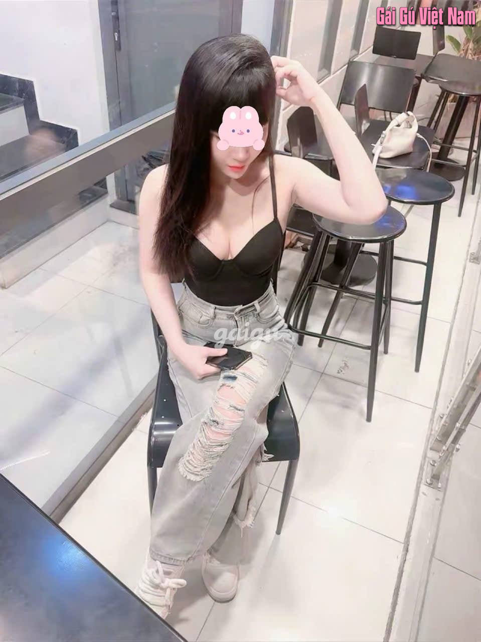 Khánh Linh Hot Girl 1m65 gặp là ghiền.